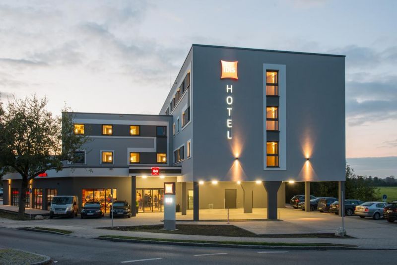 Ibis Muenchen Airport Sued 2*