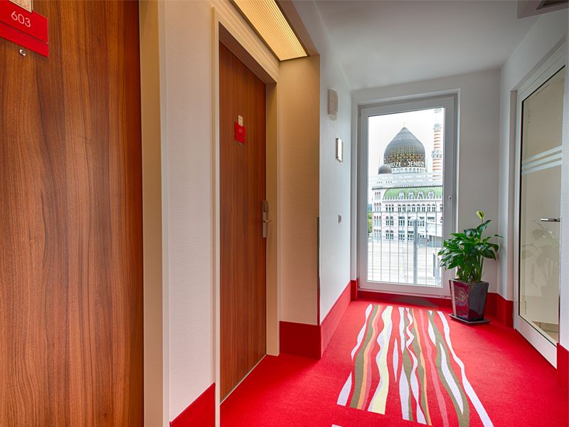 Leonardo Hotel Dresden Altstadt 3*