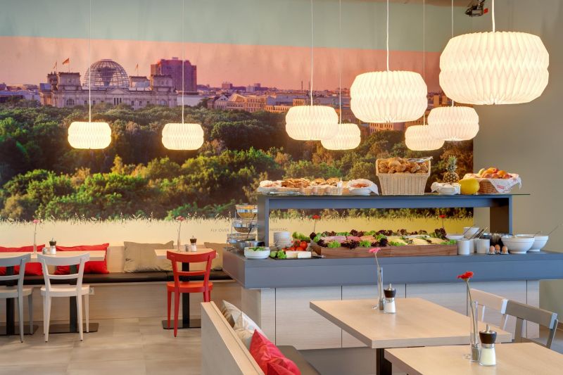 Meininger Hotel Berlin Airport 3*