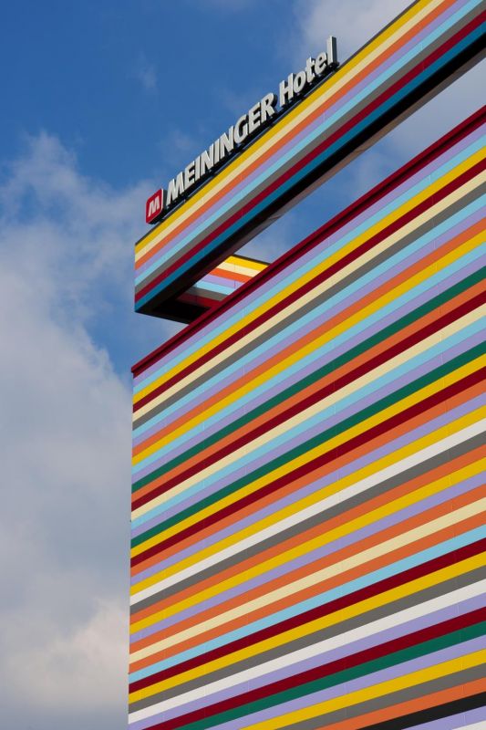 Meininger Hotel Berlin Airport 3*
