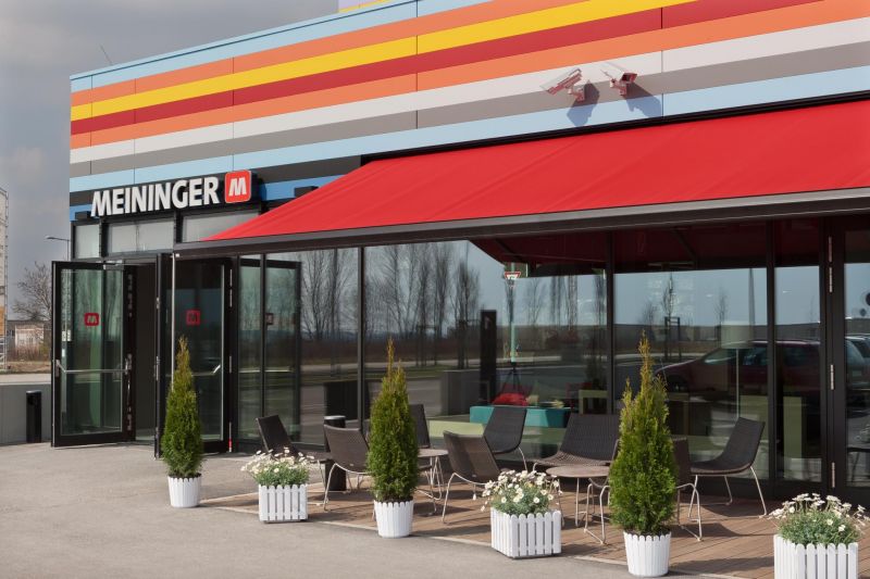 Meininger Hotel Berlin Airport 3*