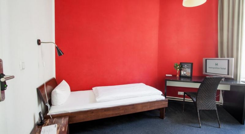 Metropolitan Hotel 3*