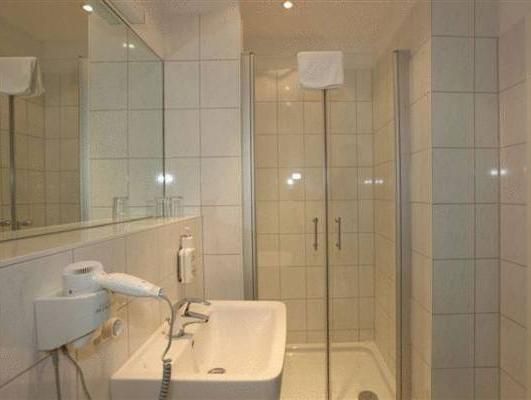 Metropolitan Hotel 3*