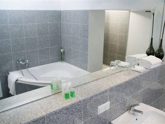 Metropolitan Hotel 3*