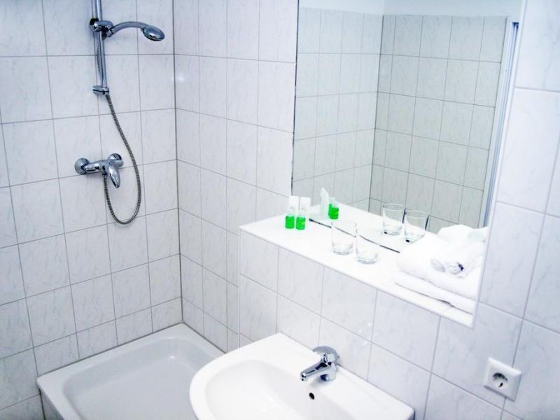 Metropolitan Hotel 3*