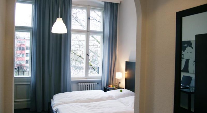 Metropolitan Hotel 3*