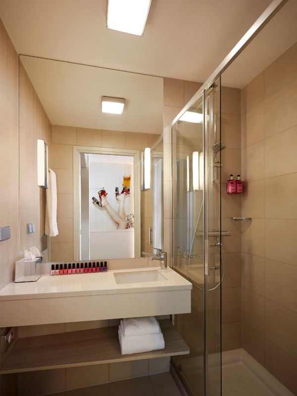 Moxy Frankfurt Eschborn 3*