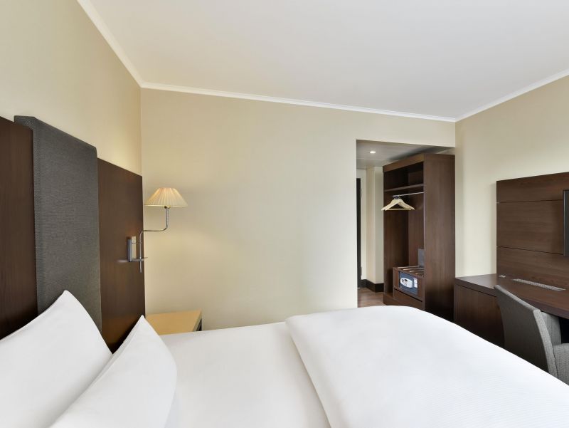 Nh Stuttgart Airport 4*