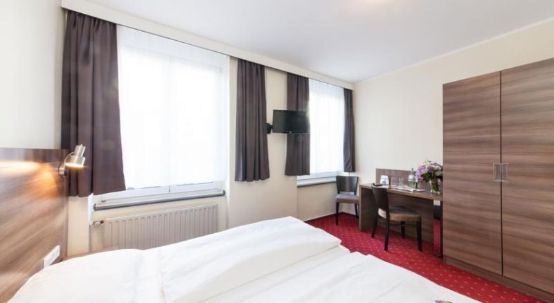 Novum Leonet Koln 3*
