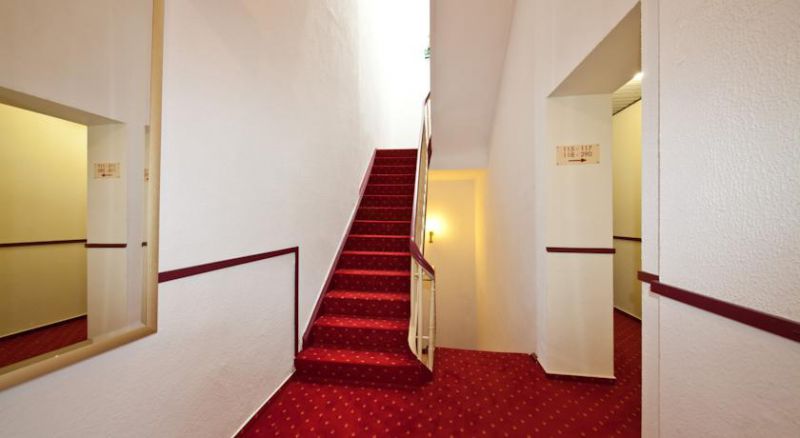 Novum Leonet Koln 3*