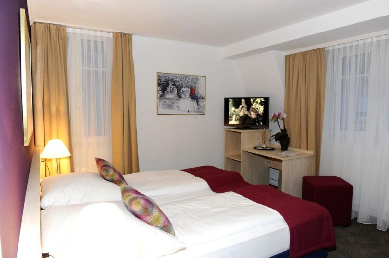 Societe Boutique 3*