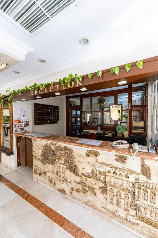 Astoria Hotel & Spa 4*