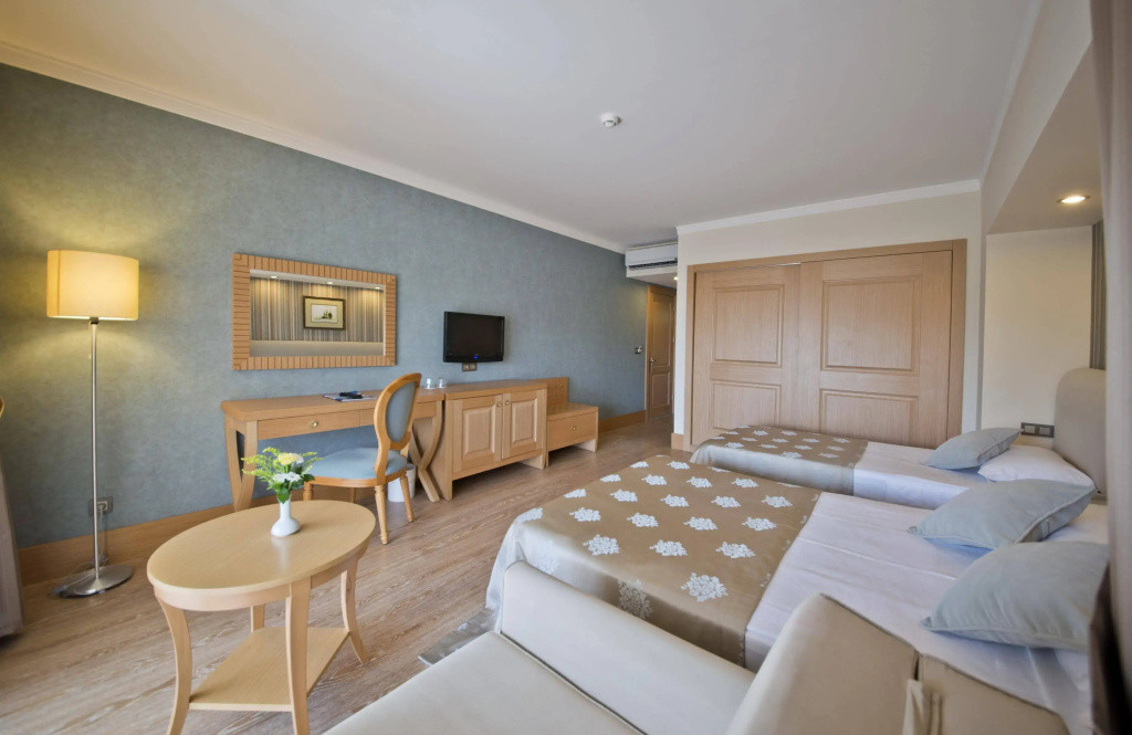 Gypsophila Holiday Village 5*