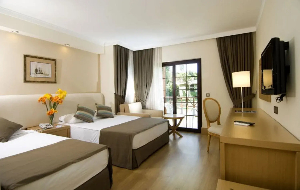 Gypsophila Holiday Village 5*