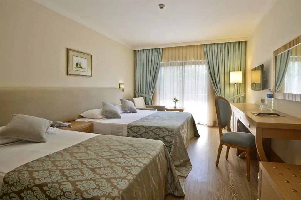 Gypsophila Holiday Village 5*