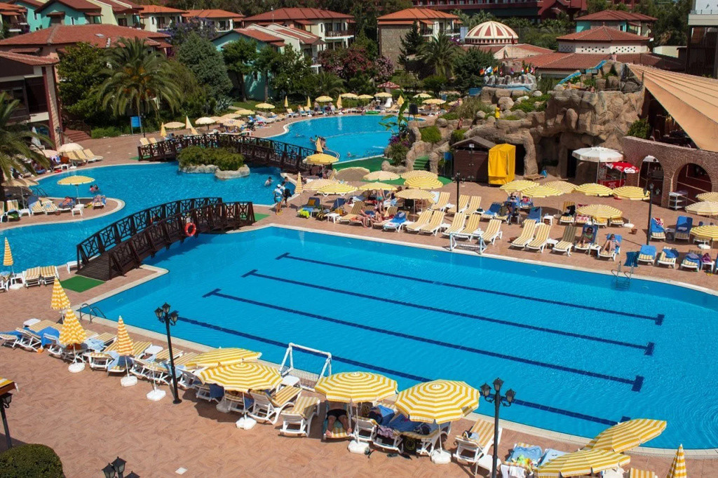 Gypsophila Holiday Village 5*