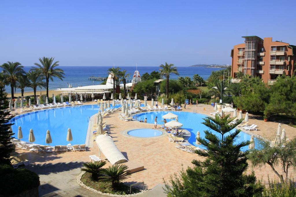 Aqi Pegasos Club 4*