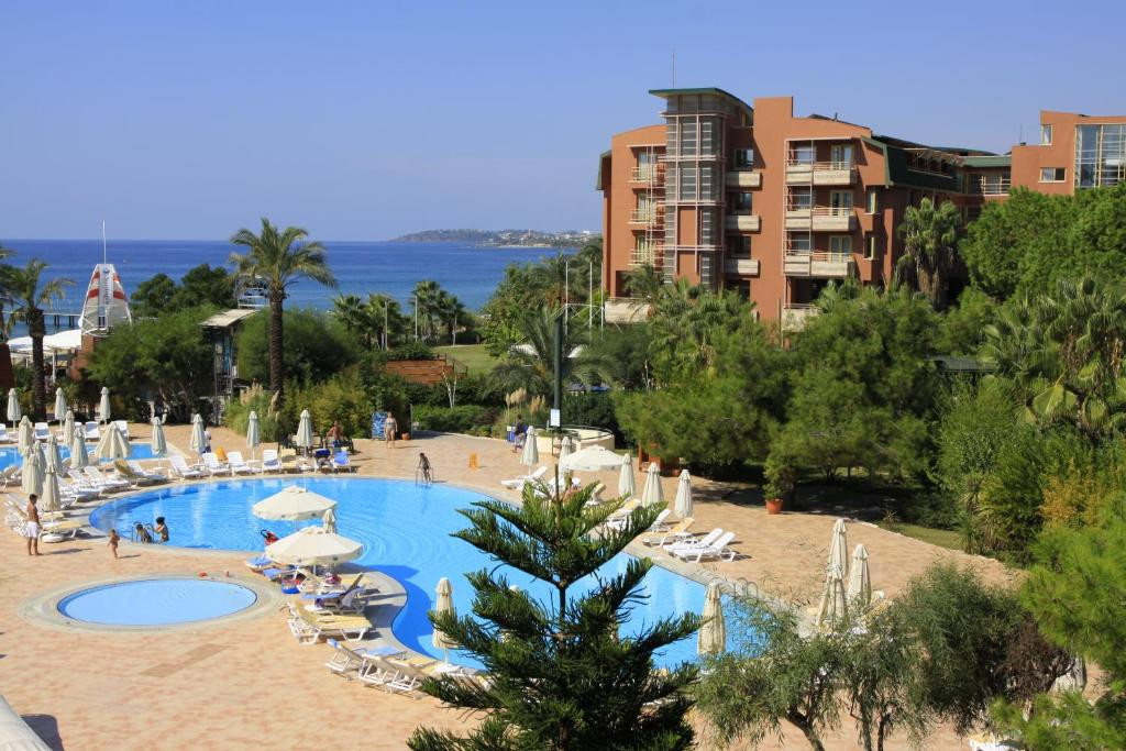 Aqi Pegasos Club 4*