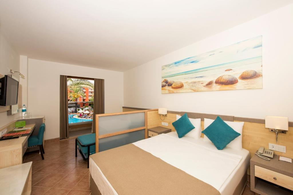 Aqi Pegasos Club 4*