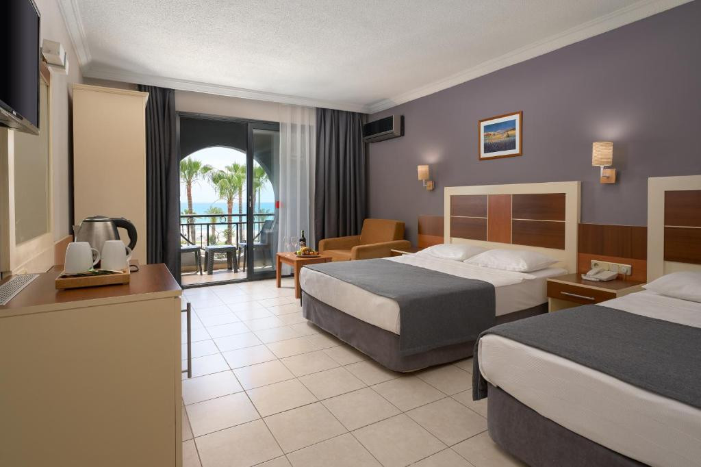 Kaila Krizantem Hotel 4*