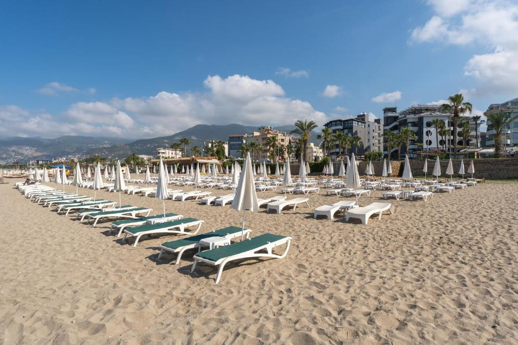 Kaila Krizantem Hotel 4*