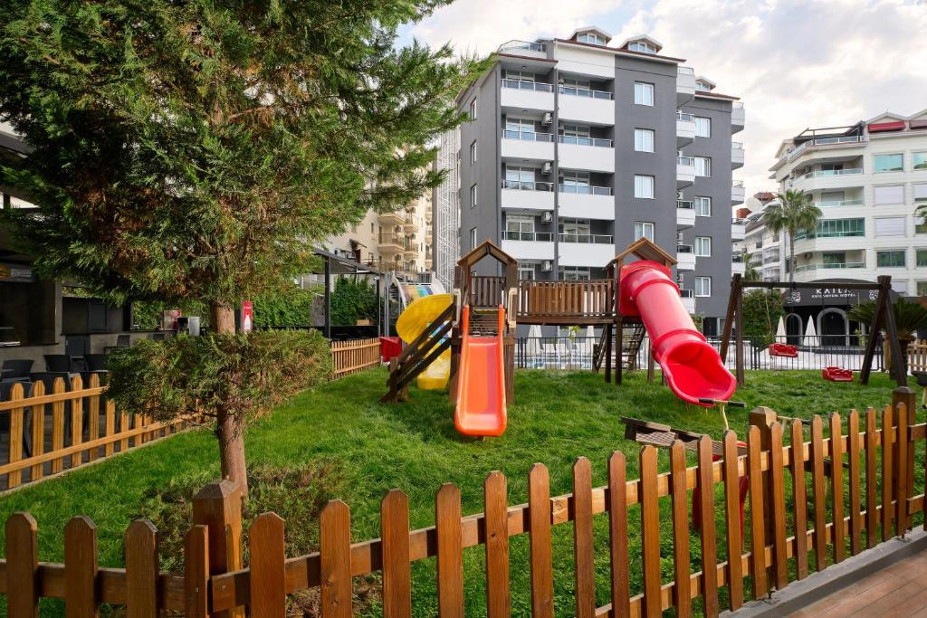 Kaila Krizantem Hotel 4*