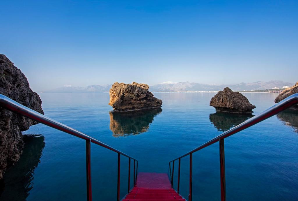 Ramada Plaza By Windham Antalya 5*