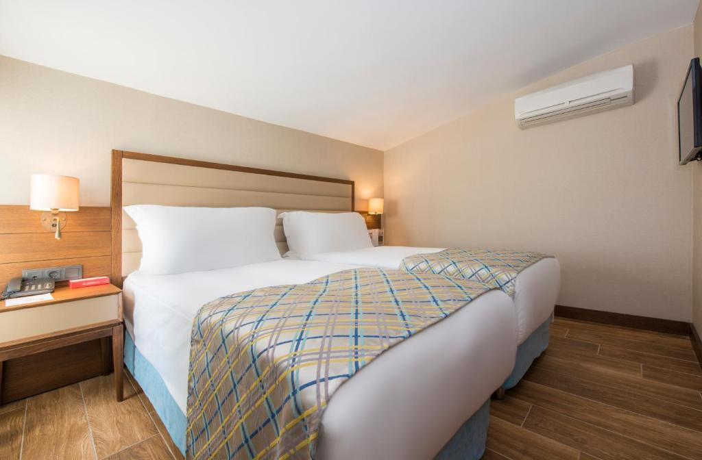 Ramada Plaza By Windham Antalya 5*