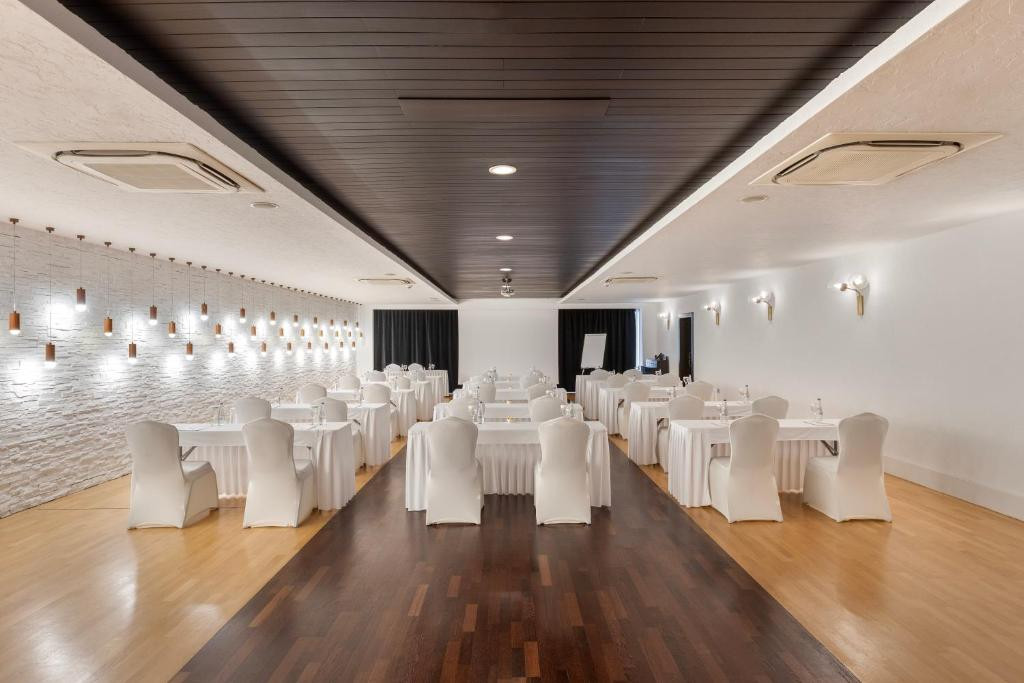 Ramada Plaza By Windham Antalya 5*