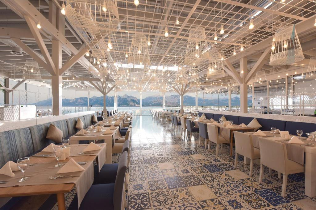 Ramada Plaza By Windham Antalya 5*