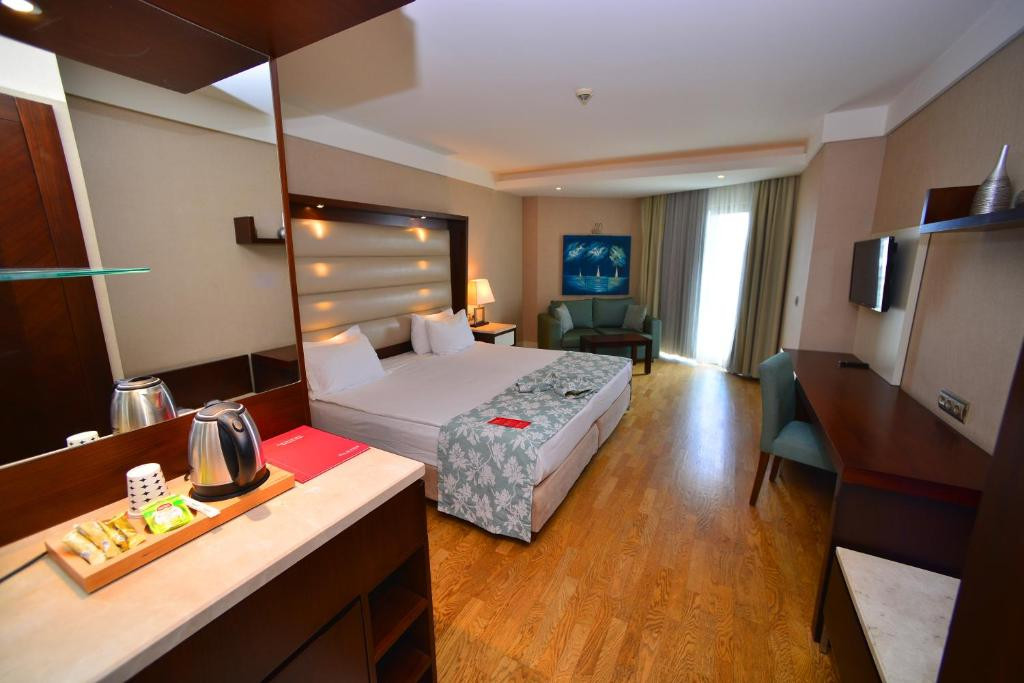 Ramada Plaza By Windham Antalya 5*