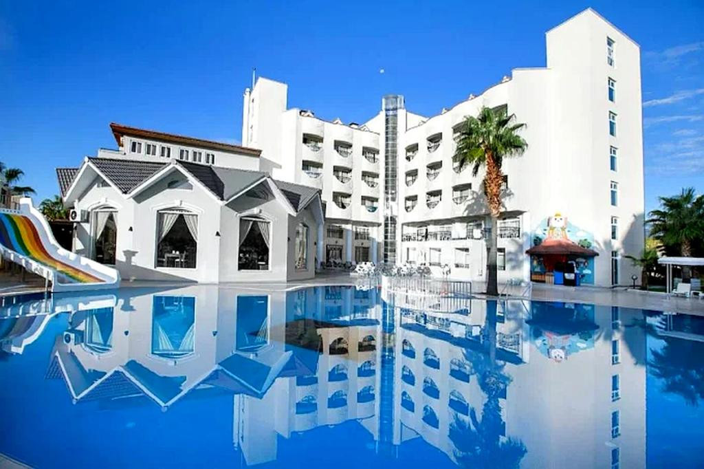 Camyuva Luna (Ex. Larissa Inn) 4*