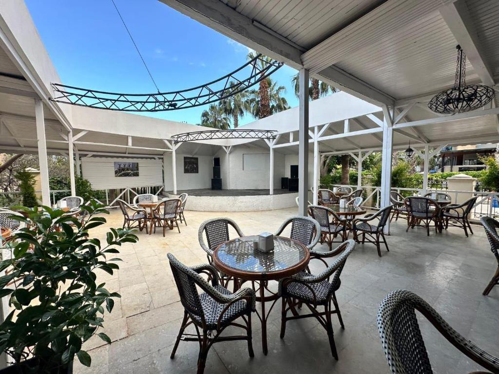 Camyuva Luna (Ex. Larissa Inn) 4*