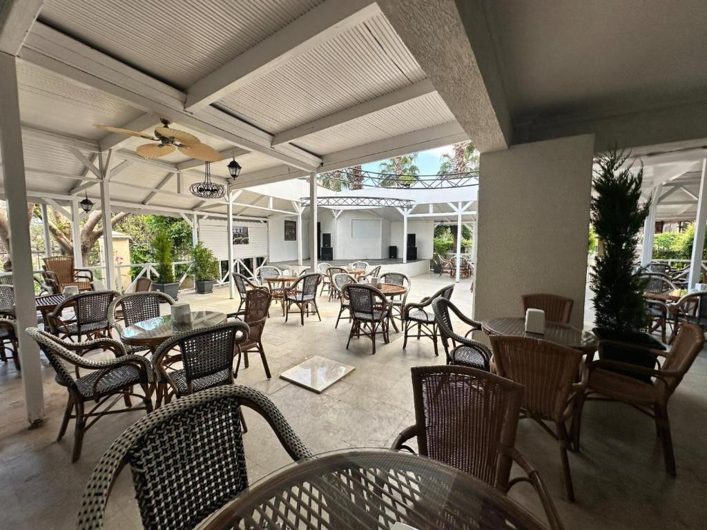 Camyuva Luna (Ex. Larissa Inn) 4*