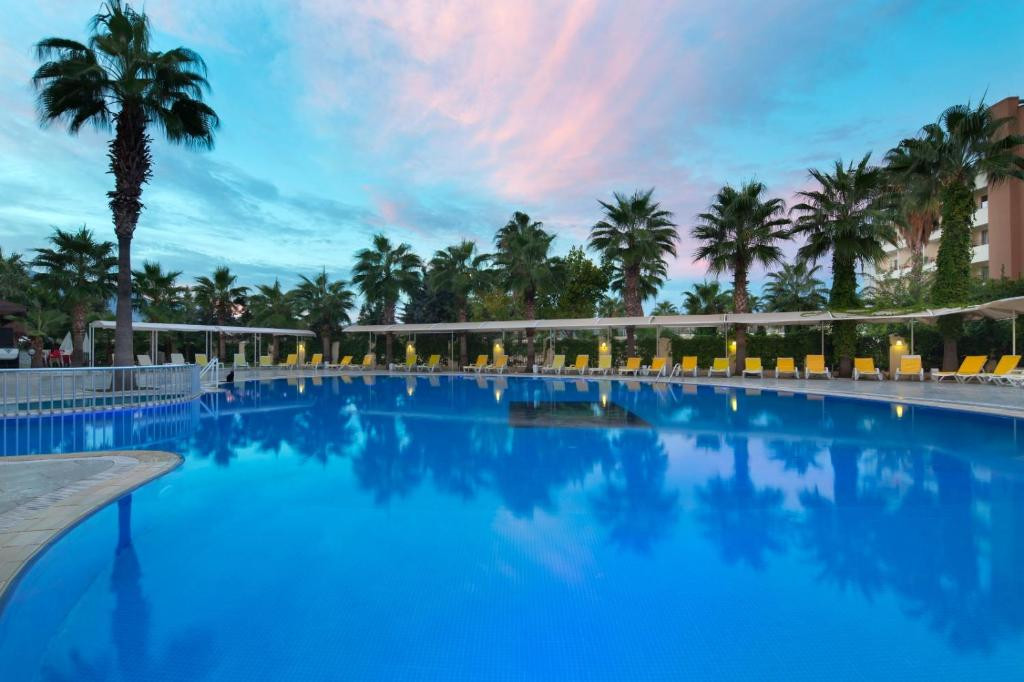 Camyuva Luna (Ex. Larissa Inn) 4*