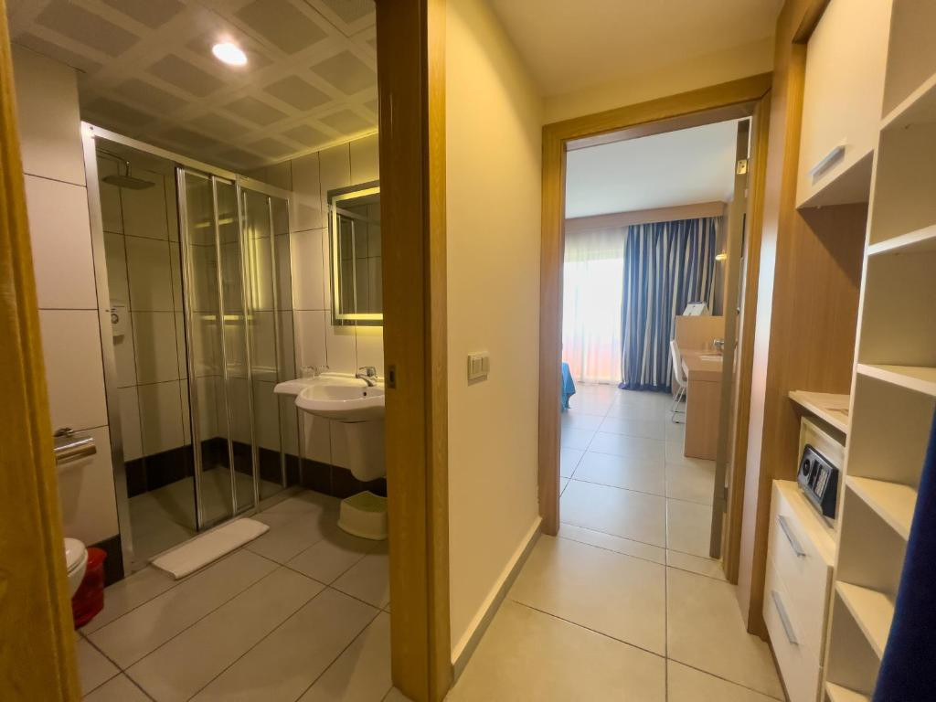 Aqi Pegasos World 4*