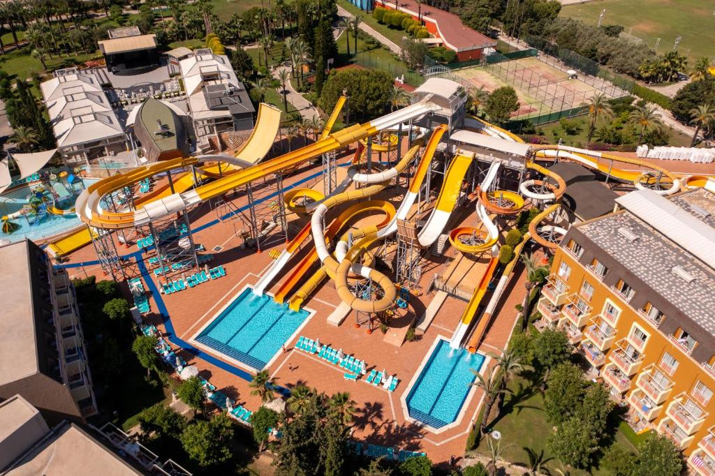 Aqi Pegasos World 4*
