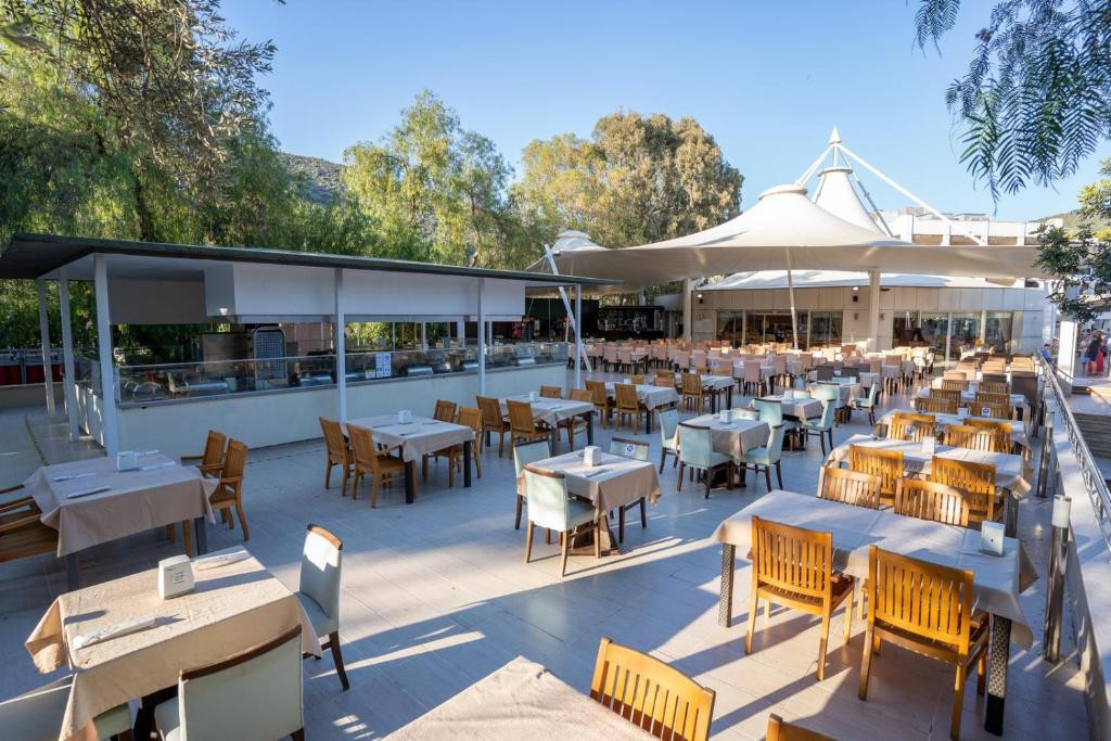 Zeniya Latanya Park Resort 4*