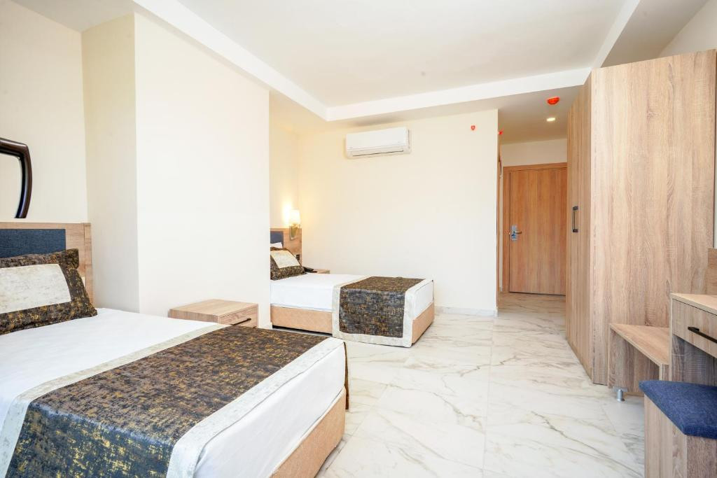 Arsi Hotel 4*