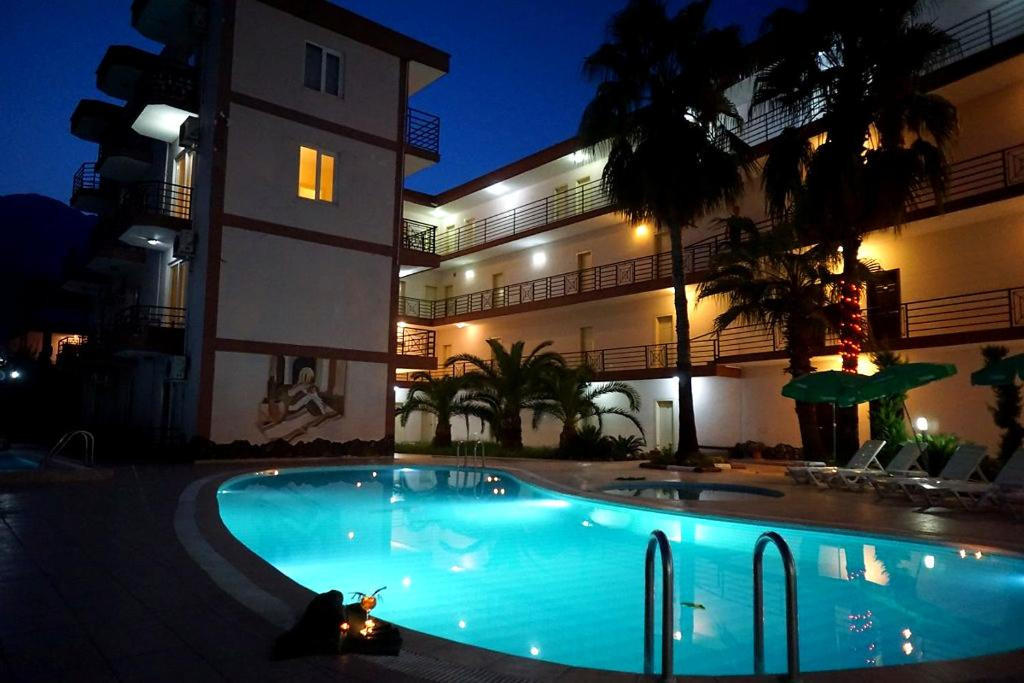 Aybel Inn 3*
