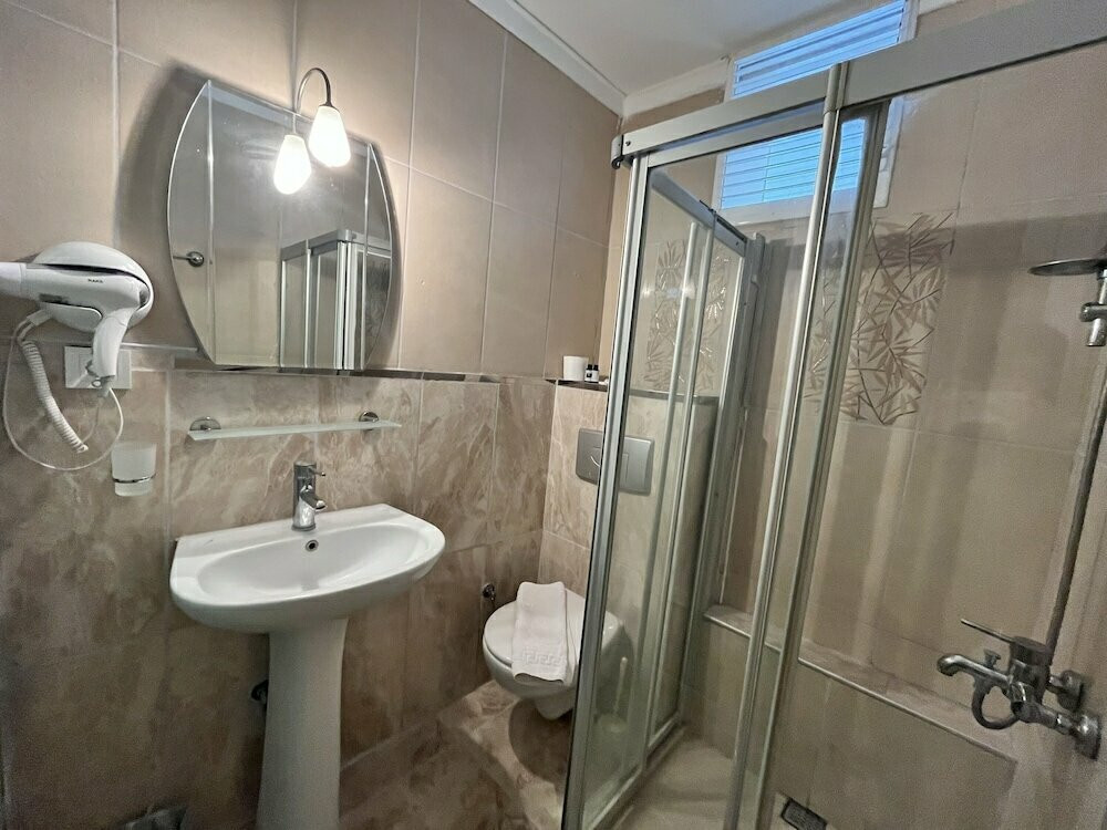 Romeo Beach Hotel 3*