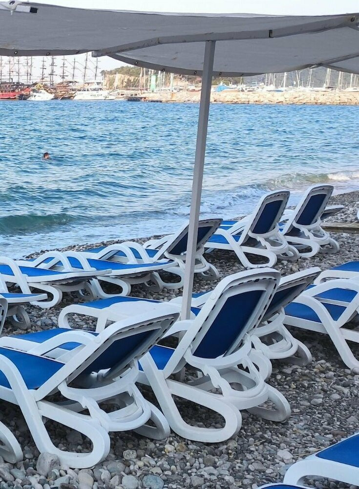 Romeo Beach Hotel 3*