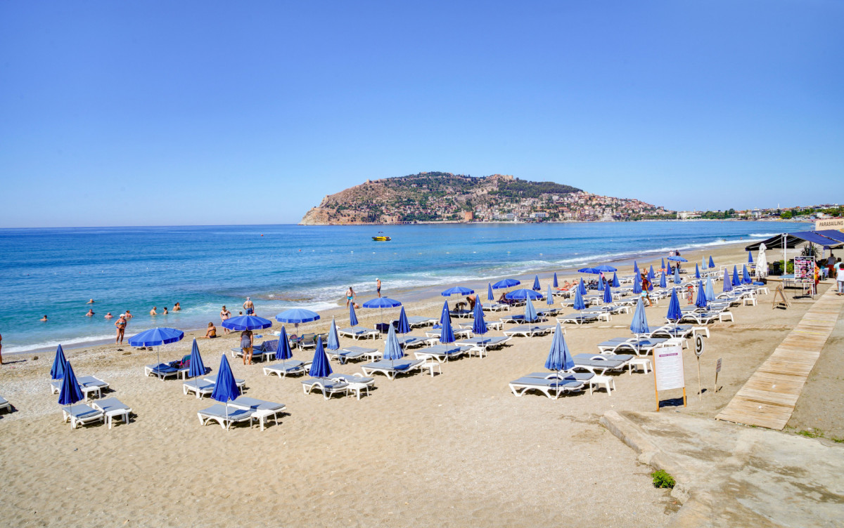 Parador Beach Hotel 4*