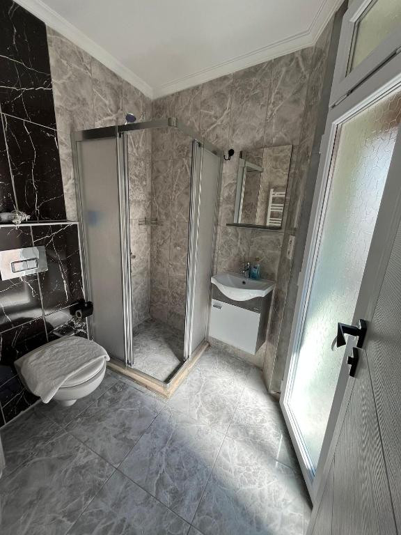 Emirhan Inn Apt 3*