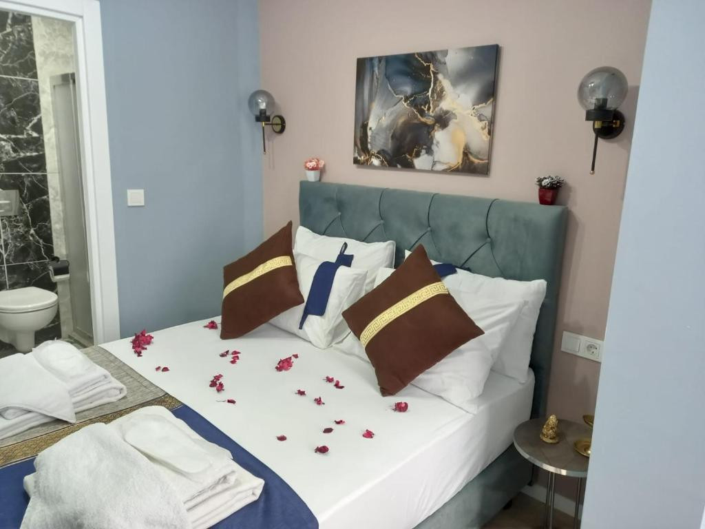 Emirhan Inn Apt 3*