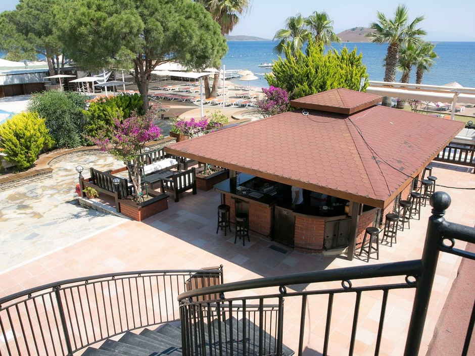 Sea Side Beach Club 3*