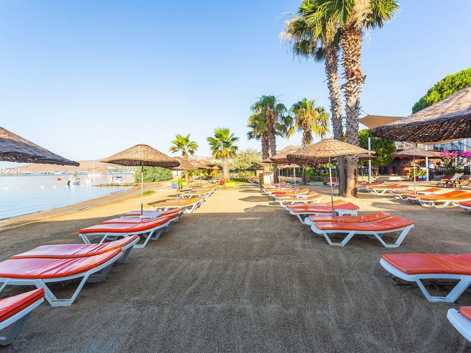 Sea Side Beach Club 3*