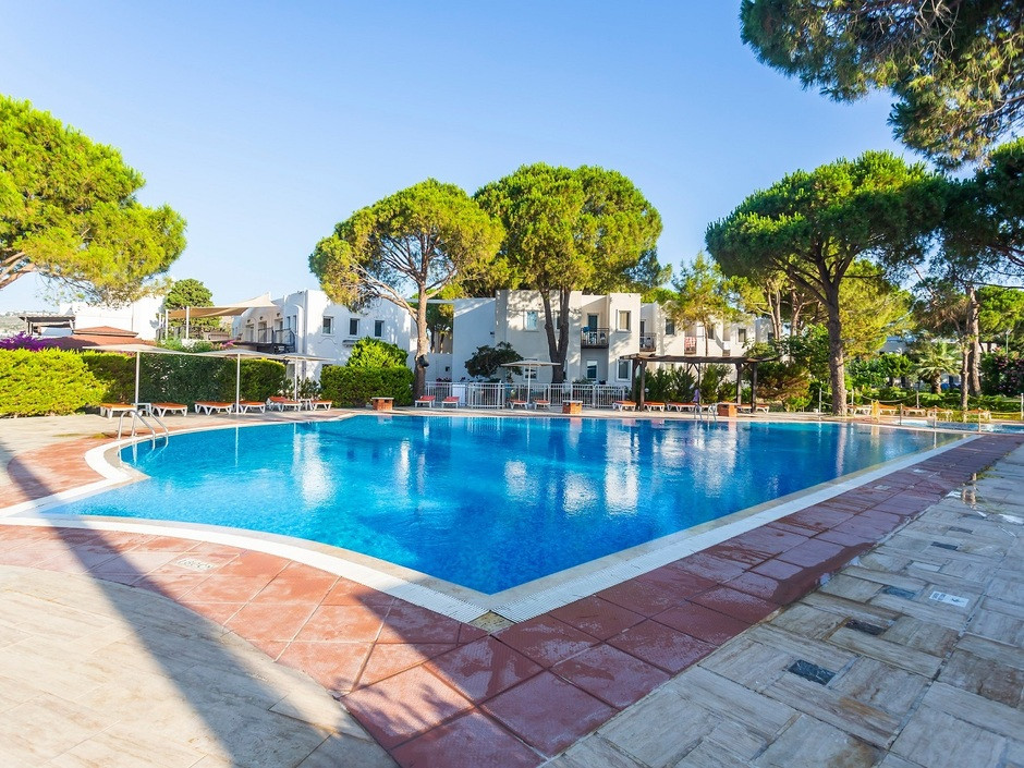 Sea Side Beach Club 3*