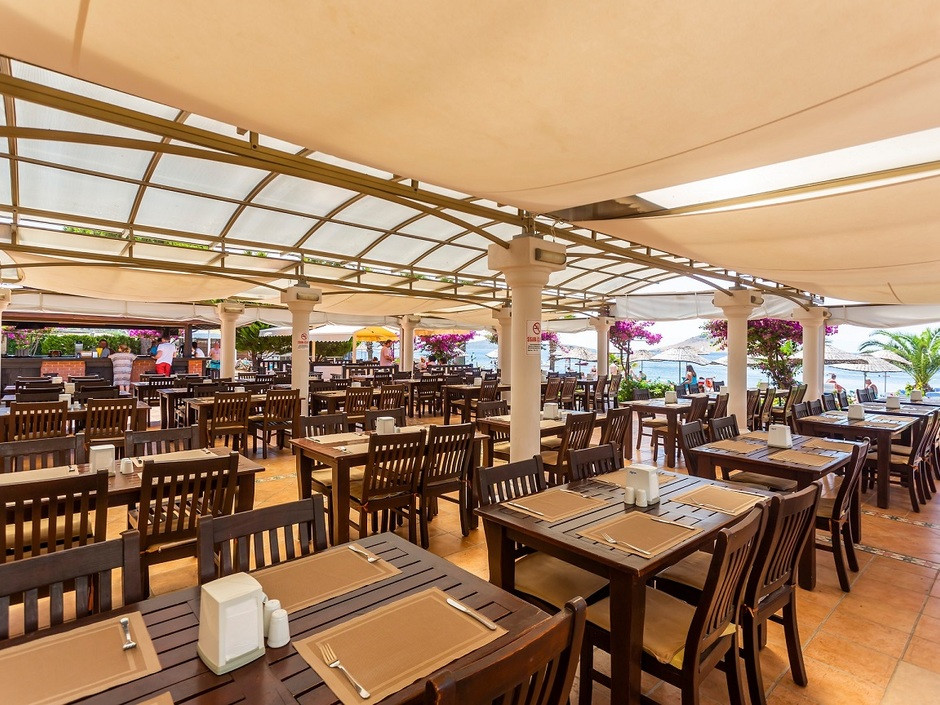 Sea Side Beach Club 3*
