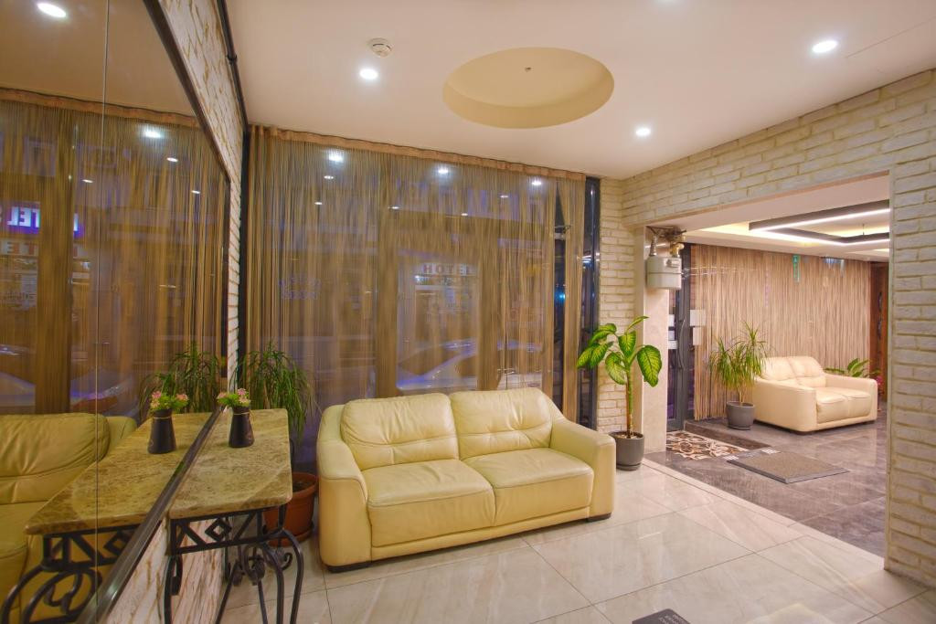 Sim Hotel 3*